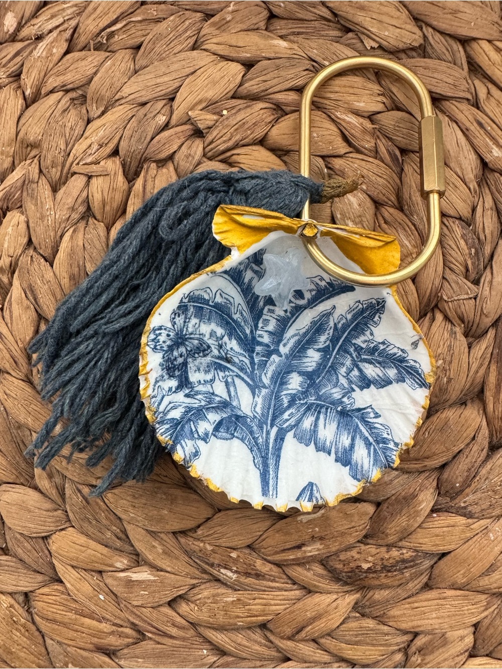 Handmade scallop shell bagcharm or key ring